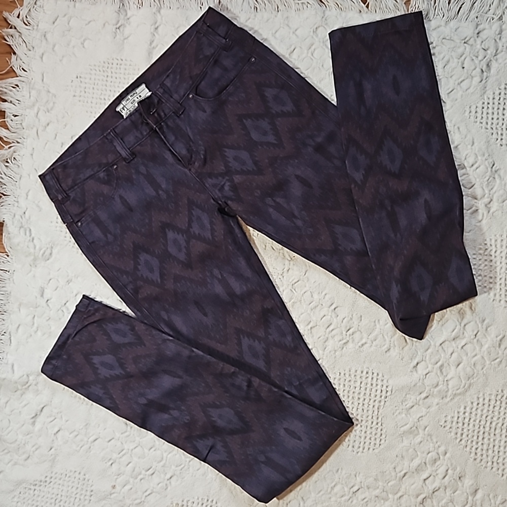 Free People size 26 jeans - Picture 4 of 7